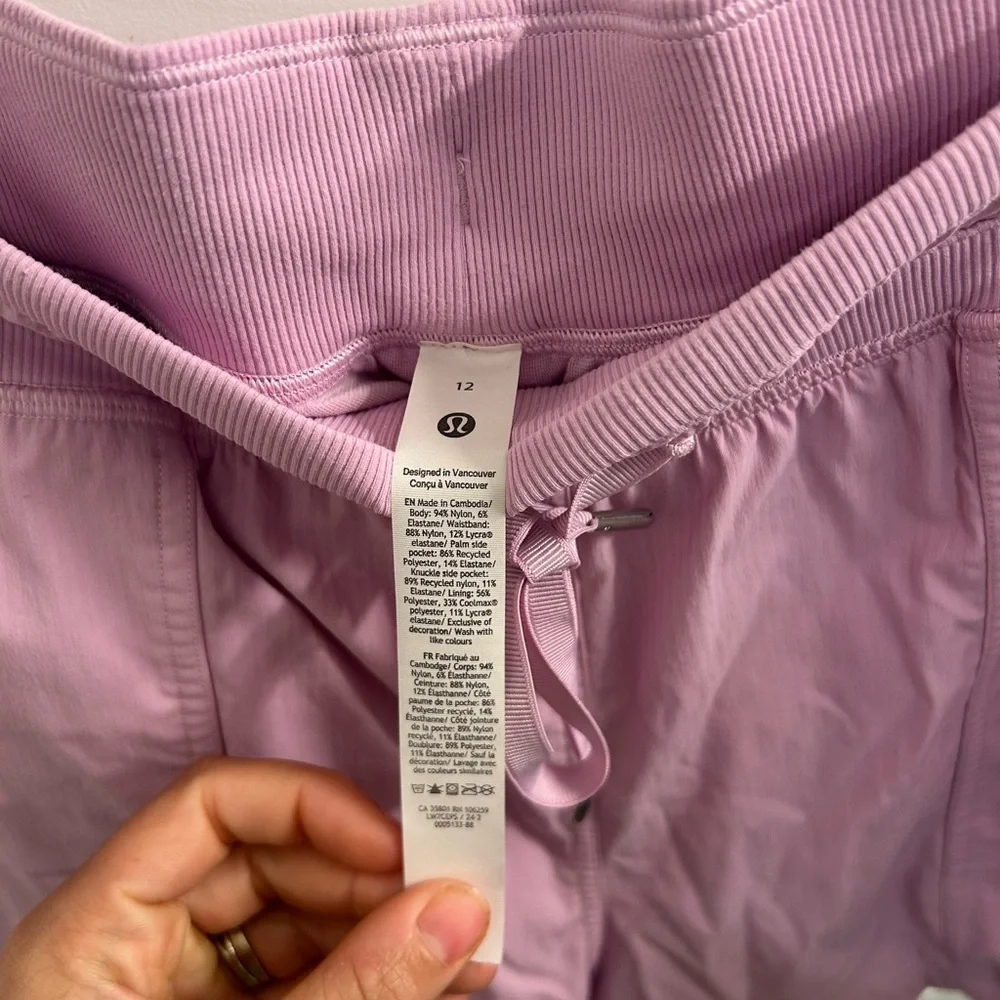 Lululemon Dance Studio Shorts Sz 12 - Picture 3 of 5